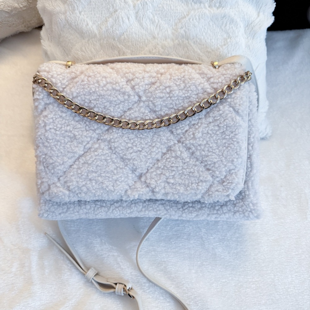 Cream/Ivory Sherpa Chain Shoulder Bag